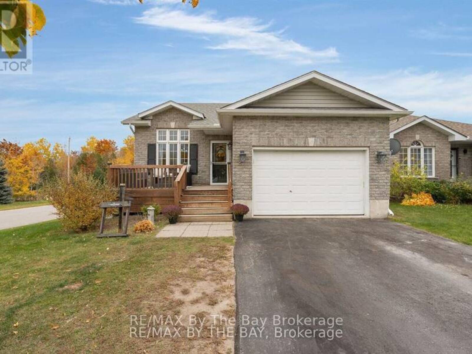 27 GEORGIAS WALK, Tay, Ontario L0K 2A0