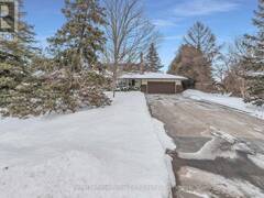 24 SKYWAY DRIVE Guelph-Eramosa Ontario, N1H 6H8