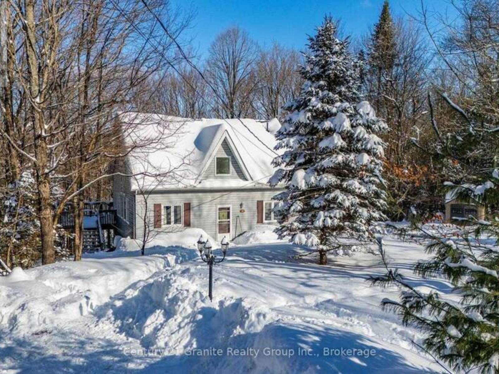 32 DOME STREET, Haliburton, Ontario K0M 1S0