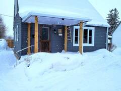 7 BLAKE STREET W Goderich Ontario, N7A 1Y8