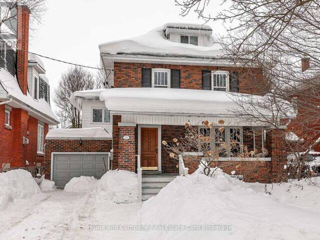 211 DOUGLAS STREET Stratford Ontario, N5A 5P8 - 4 Bedrooms Home For Sale