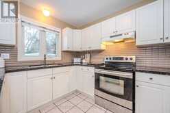 108 PINE RIDGE DRIVE | Guelph Ontario | Slide Image Thirteen