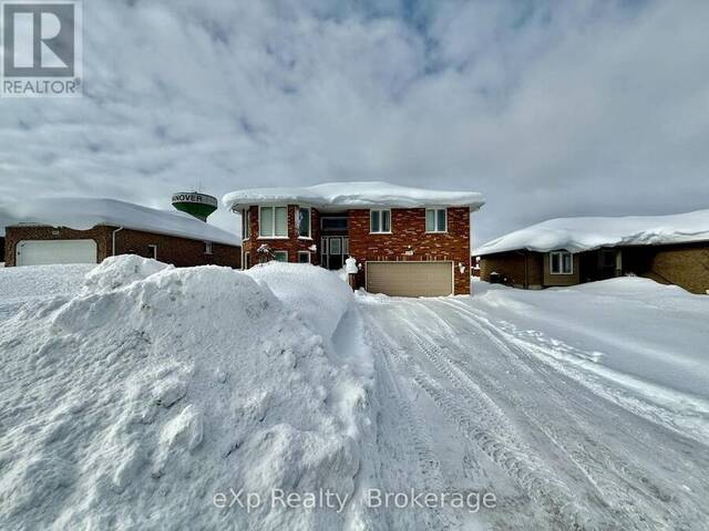 676 23RD AVENUE Hanover Ontario, N4N 3X4 - 4 Bedrooms Home For Sale