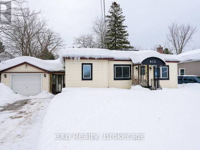 975 5TH A AVENUE W Owen Sound Ontario, N4K 5E3 - 3 Bedrooms Home For Sale