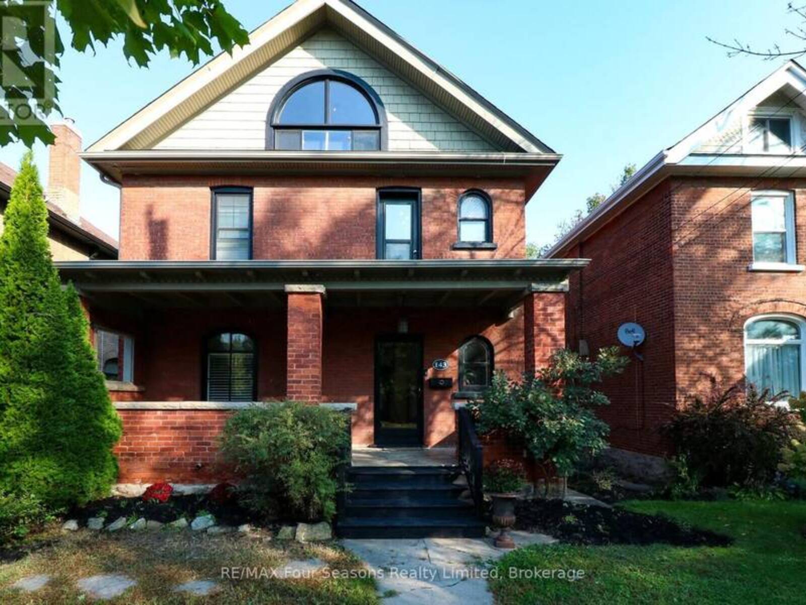 143 FOURTH STREET W, Collingwood, Ontario L9Y 1R6