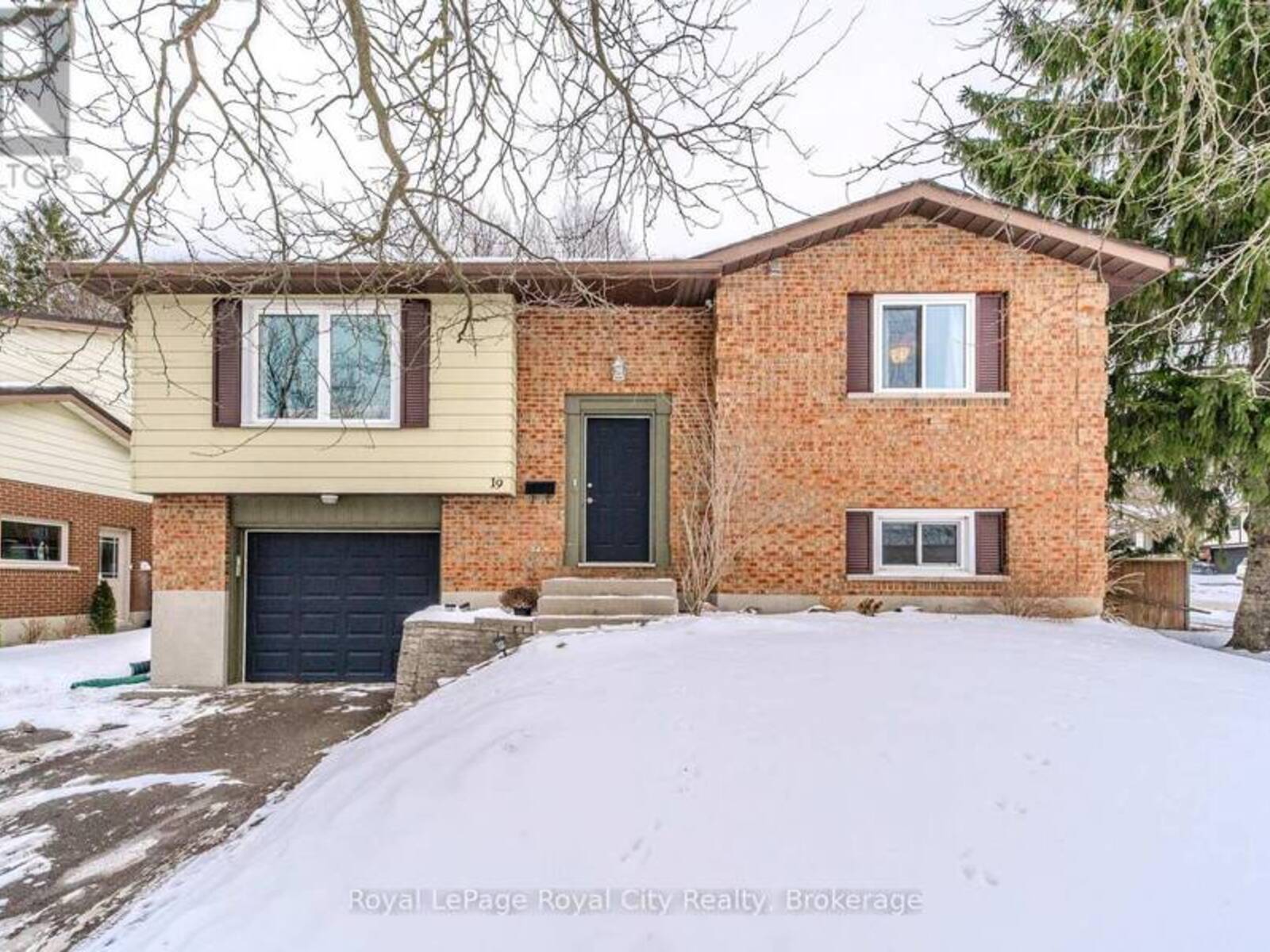 19 SHADYBROOK CRESCENT, Guelph, Ontario N1G 3G8