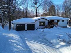 14 SENECA CRESCENT Tiny Ontario, L9M 0C9