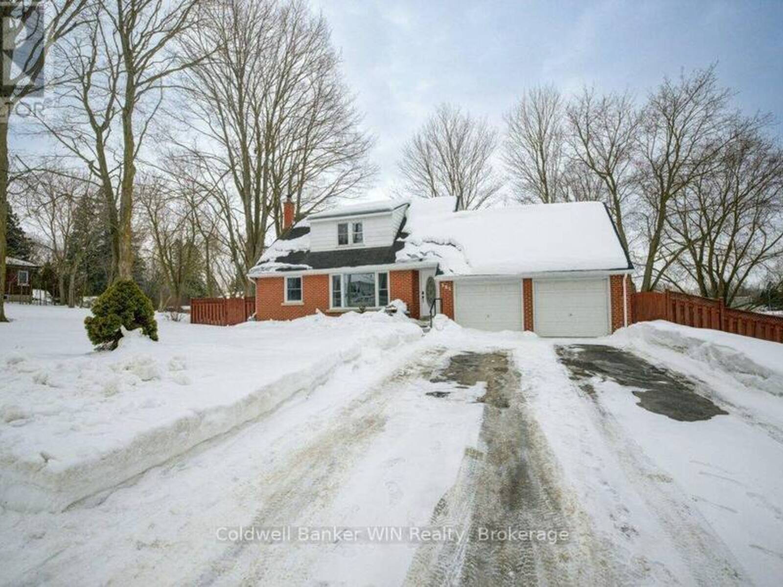 385 FERGUS STREET N, Mount Forest, Ontario N0G 2L2