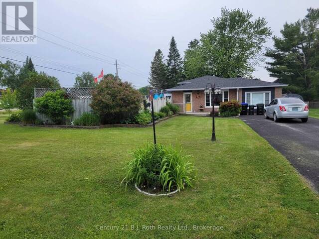 2 LYNN STREET Tiny Ontario, L0L 2J0 - 4 Bedrooms Home For Sale