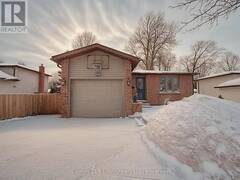 745 ALGONQUIN DRIVE Midland Ontario, L4R 4Z9