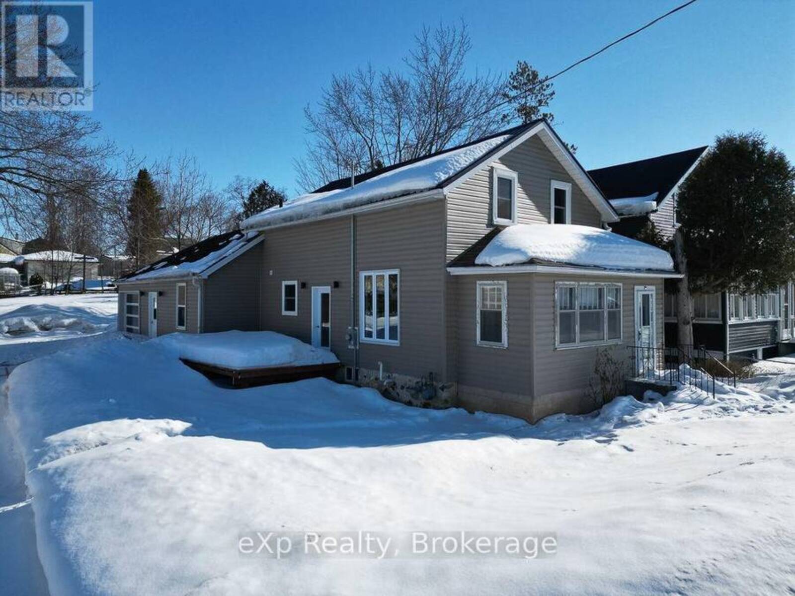 11 ABSALOM STREET W, South Bruce, Ontario N0G 2J0