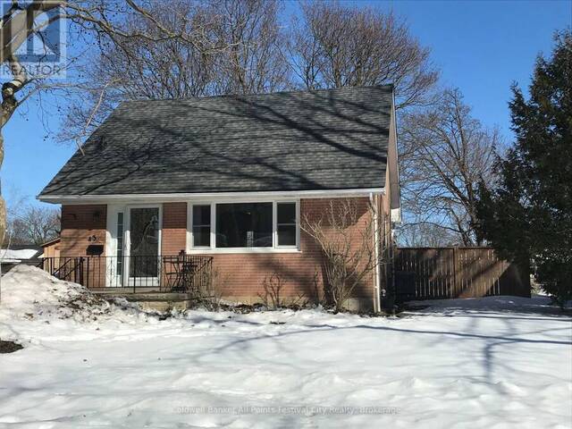 43 CANTERBURY AVENUE Stratford Ontario, N5A 4V8 - 3 Bedrooms Home For Sale