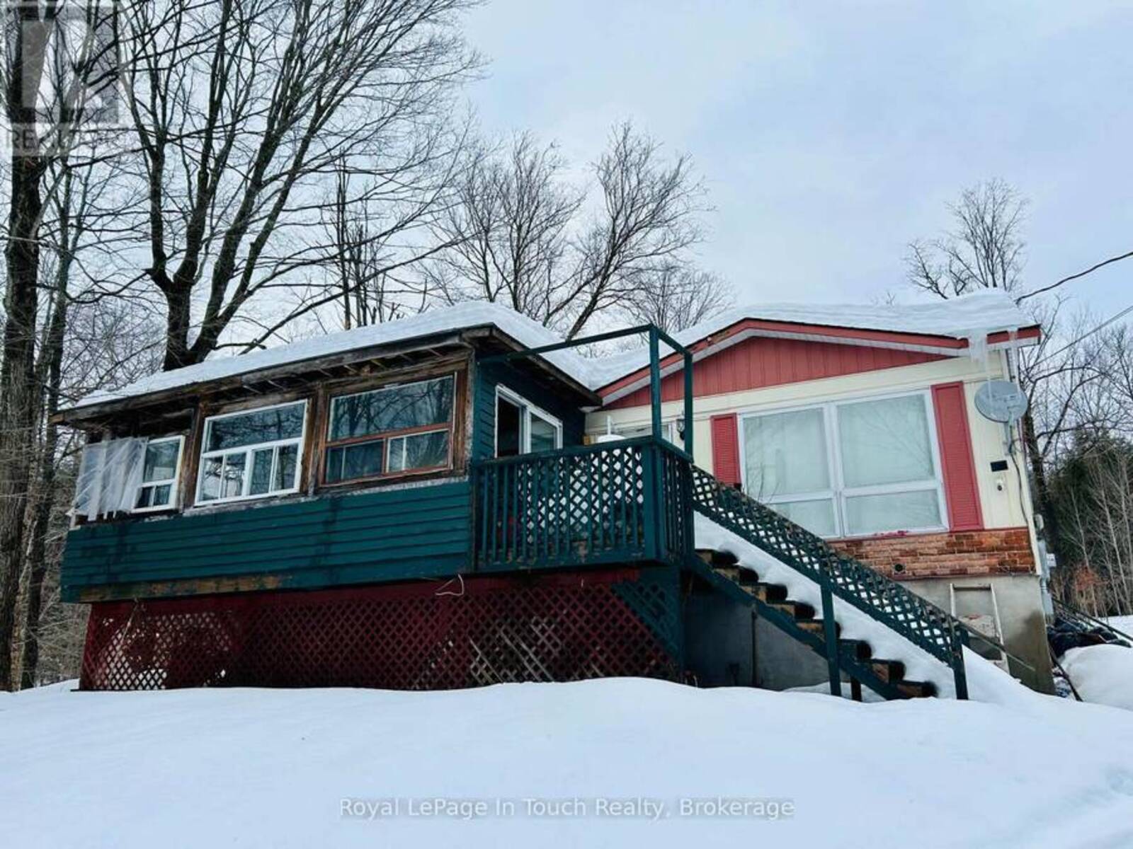 196 TWELVE MILE BAY ROAD, MacTier, Ontario P0C 1H0