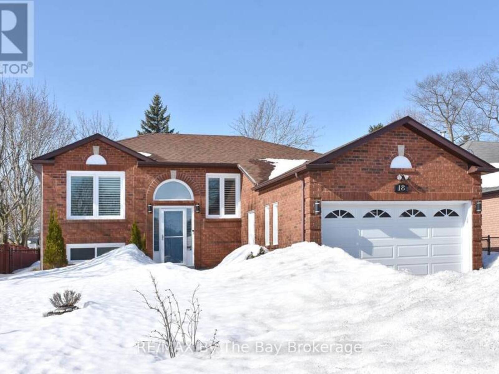 18 LANGEVIN DRIVE, Wasaga Beach, Ontario L9Z 1C6