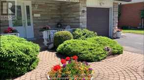 17 APPLEWOOD CRESCENT | Guelph Ontario | Slide Image Nine