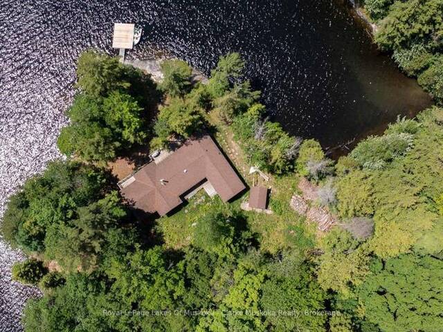 215 CRANE LAKE WAY The Archipelago Ontario, P2A 0B7 - 5 Bedrooms Waterfront Home For sale