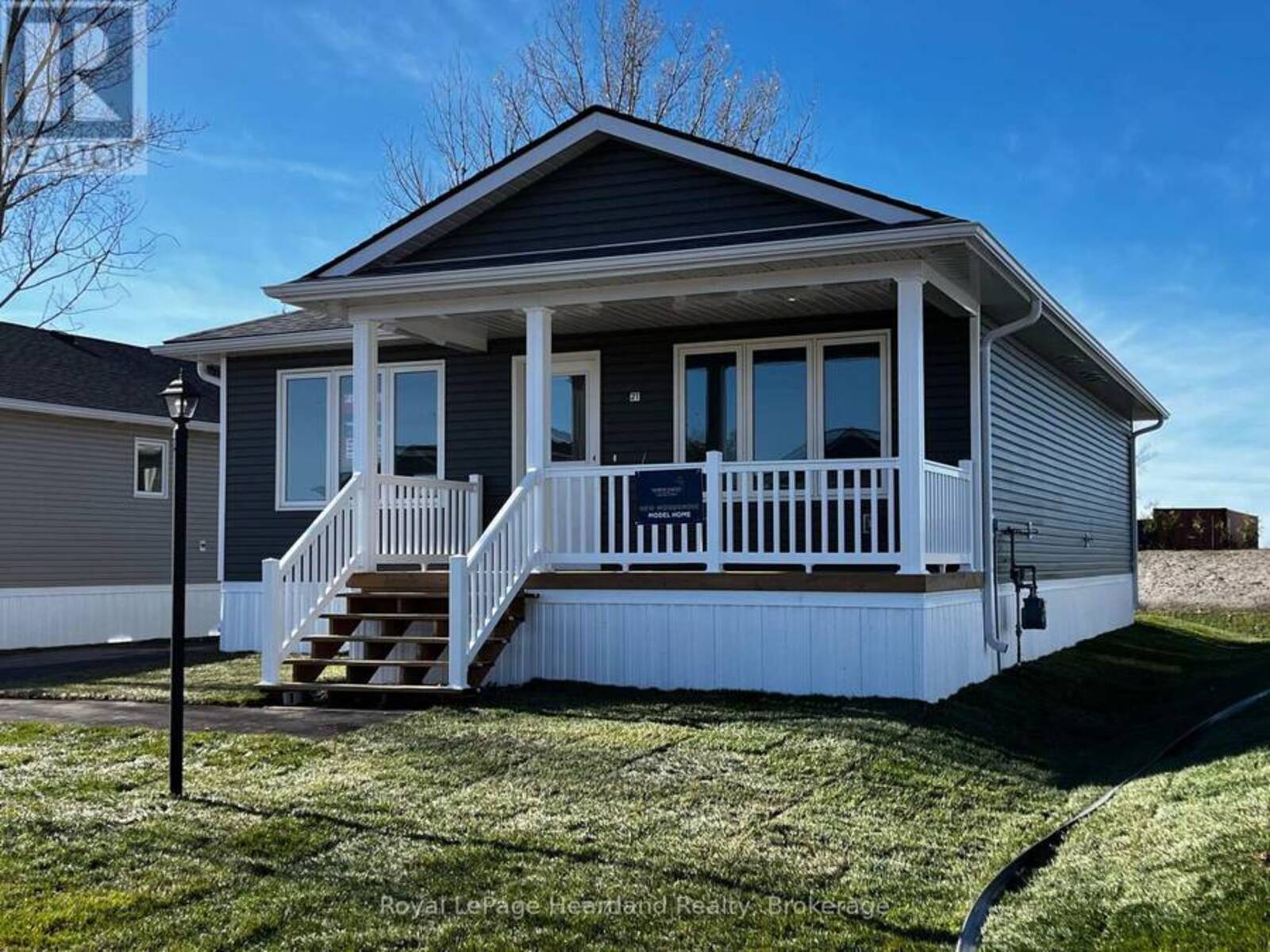 13 BLUFFS VIEW BOULEVARD, Goderich, Ontario N7A 0C1