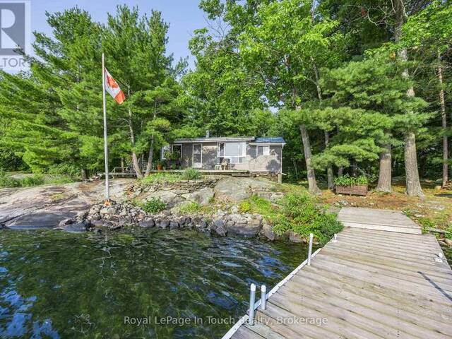 1916 SIX MILE LAKE SHORE Port Severn Ontario, L0K 1S0 - 4 Bedrooms Waterfront Home For sale