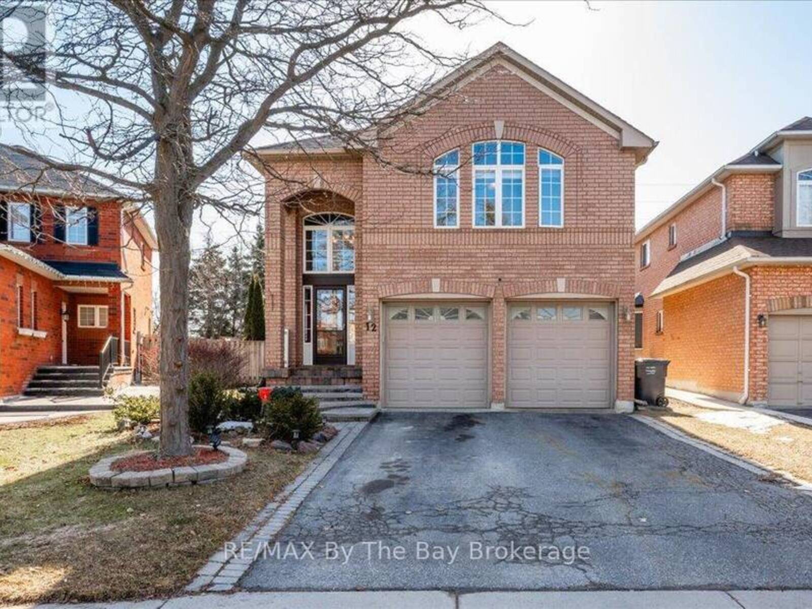 12 TWIN WILLOW CRESCENT, Brampton, Ontario L7A 1J9