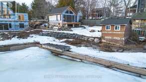 1111 LAKESHORE DRIVE | Gravenhurst Ontario | Slide Image Eighteen