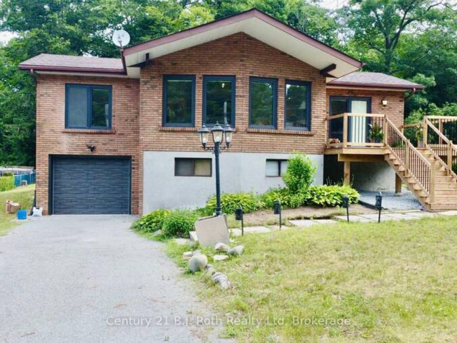 26 GLEN CEDAR DRIVE, Tiny, Ontario L9M 0H8