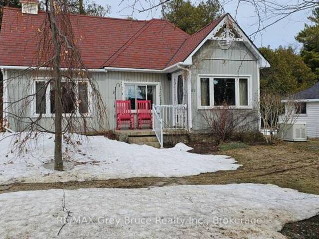 22 MCNEIL STREET E Lion's Head Ontario, N0H 1W0 - 2 Bedrooms Home For Sale