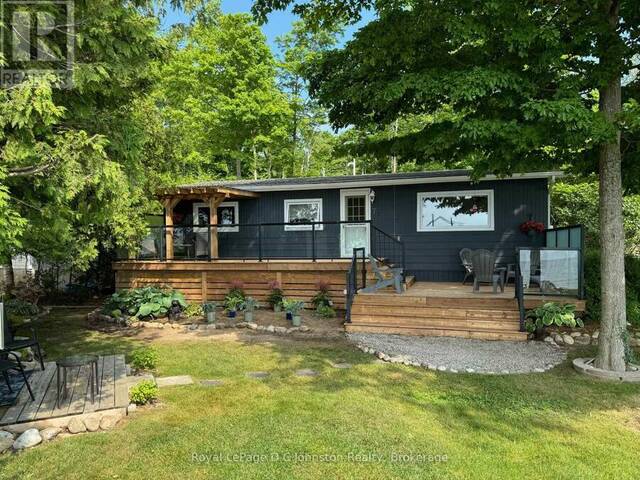 357 BRUCE ROAD 13 ROAD Southampton Ontario, N0H 2L0 - 3 Bedrooms Waterfront Home For sale