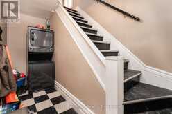 134 9TH STREET | Hanover Ontario | Slide Image Six