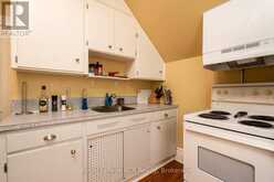 134 9TH STREET | Hanover Ontario | Slide Image Eight