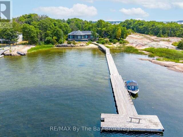 3854 IS 630 GEORGIAN BAY Honey Harbour Ontario, P0E 1E0 - 4 Bedrooms Waterfront Home For sale