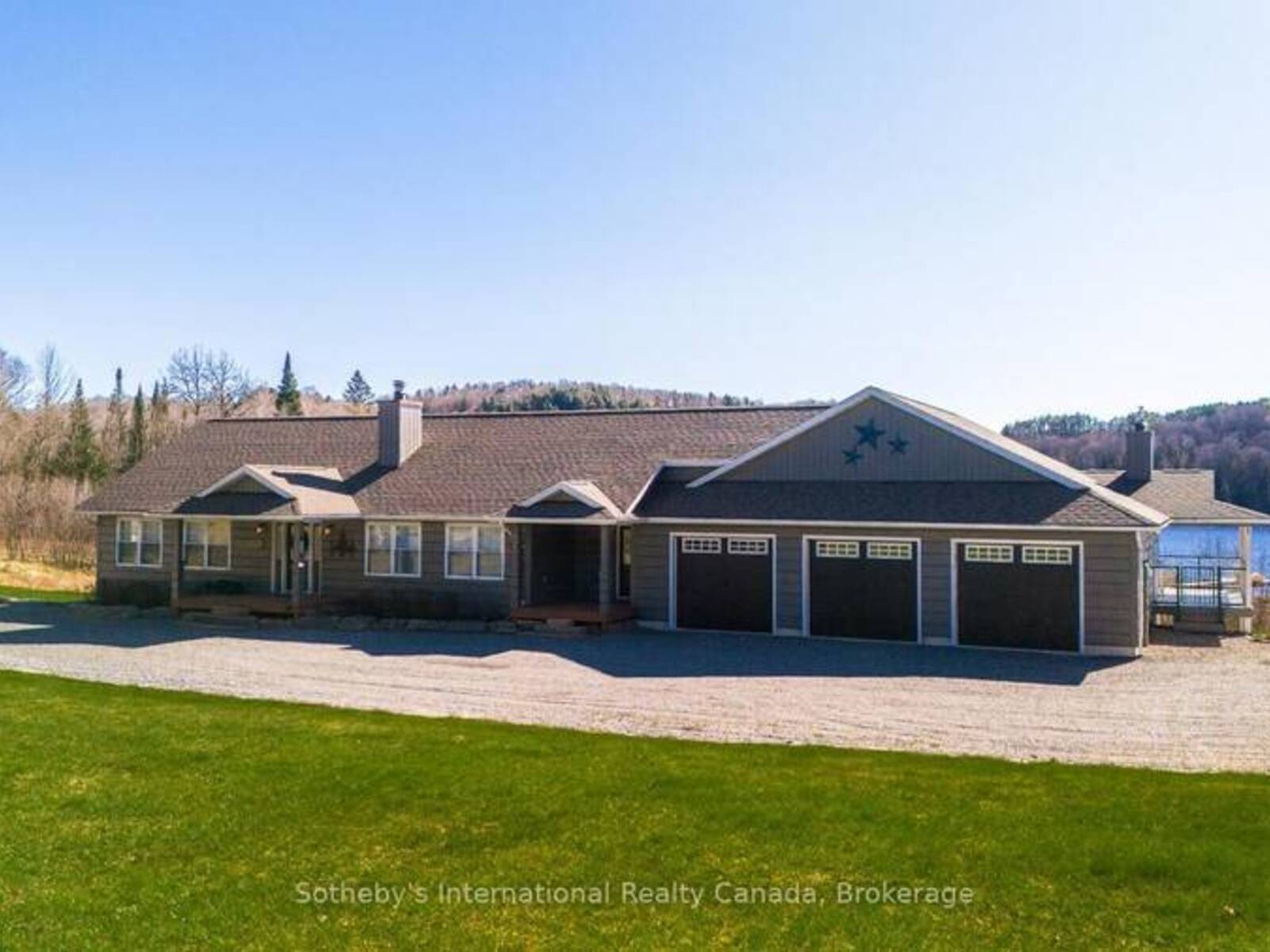 427 WEST BROWNS ROAD, Huntsville, Ontario P1H 0J2