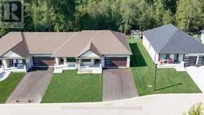 56 DEER RIDGE LANE | Bayfield Ontario | Slide Image Four