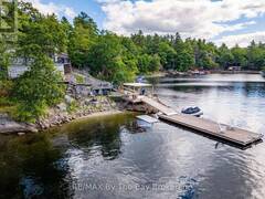 18588 GEORGIAN BAY SHORE Honey Harbour Ontario, P0E 1E0