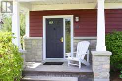 1020 BIRCH GLEN MAPLE COTTAGE WEEK 9 ROAD | Baysville Ontario | Slide Image Four
