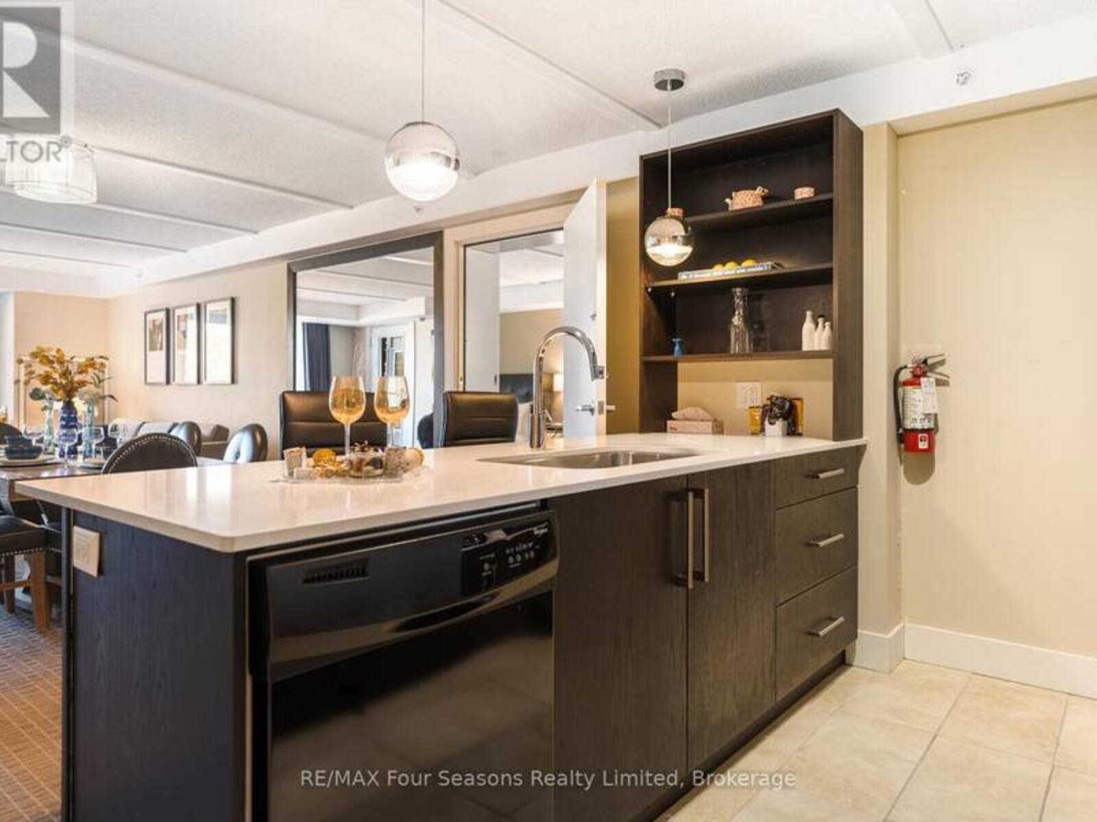 6210/6212 - 9 HARBOUR STREET E, Collingwood, Ontario L9Y 5C5