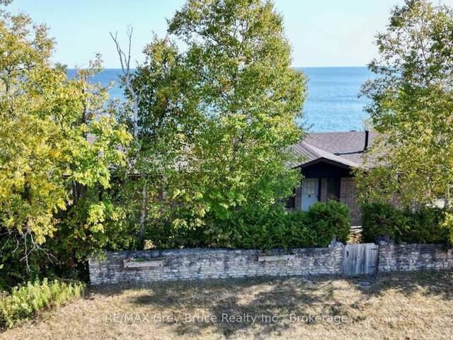 248 ISTHMUS BAY ROAD Lion's Head Ontario, N0H 1W0 - 3 Bedrooms Waterfront Home For sale