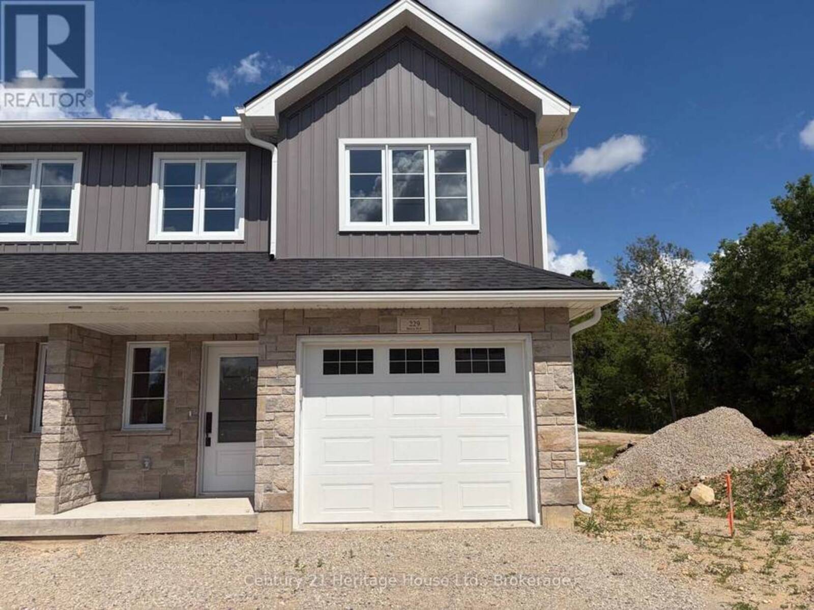 4 - 229 BRUCE STREET S, Durham, Ontario N0G 1R0