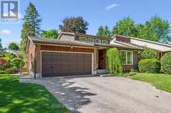 2 PICKWICK PLACE | Guelph Ontario | Slide Image Three