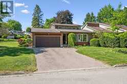 2 PICKWICK PLACE | Guelph Ontario | Slide Image Four