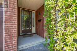 2 PICKWICK PLACE | Guelph Ontario | Slide Image Five