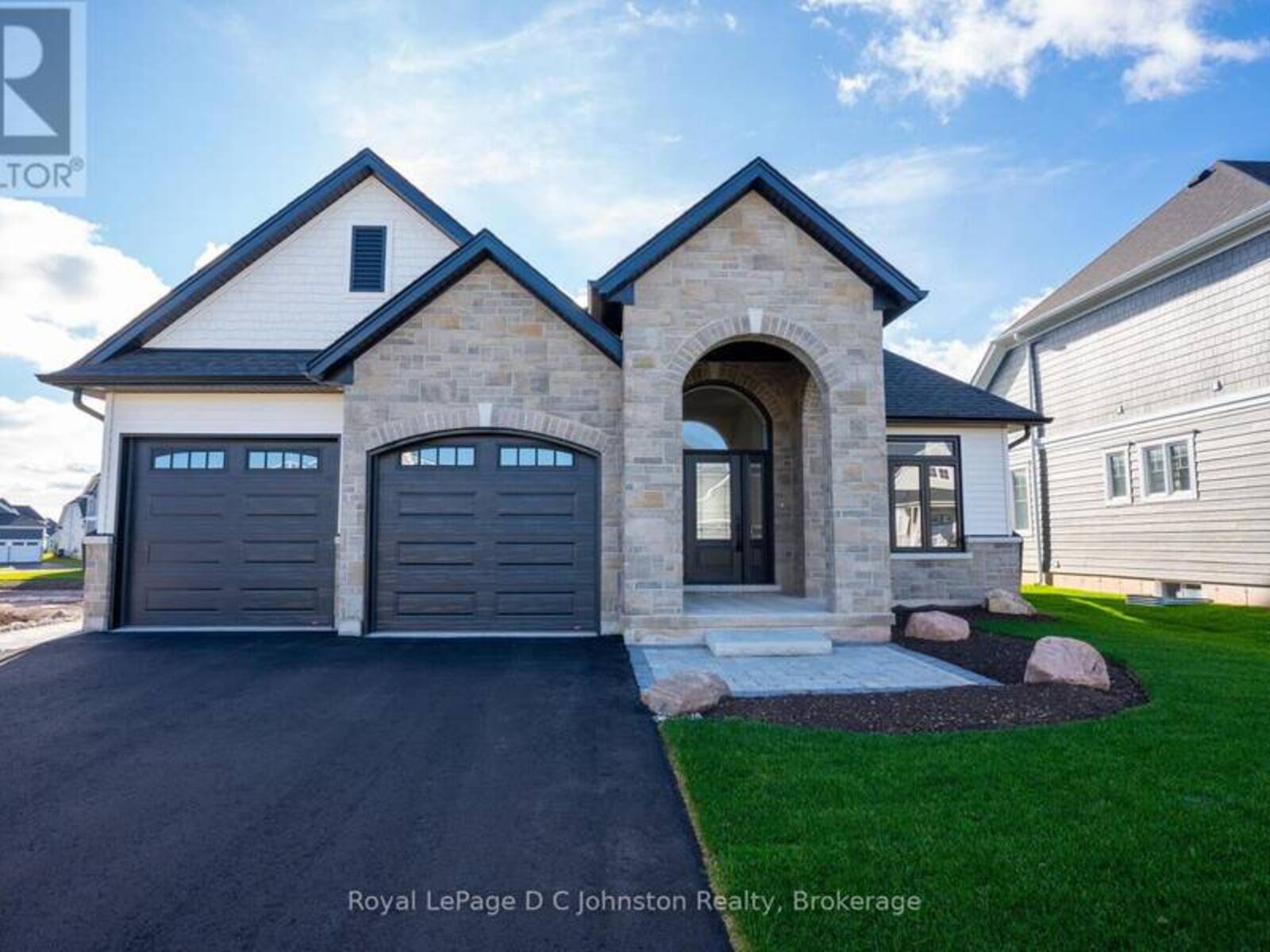 546 ALGONQUIN TRAIL, Georgian Bluffs, Ontario N0H 1S0