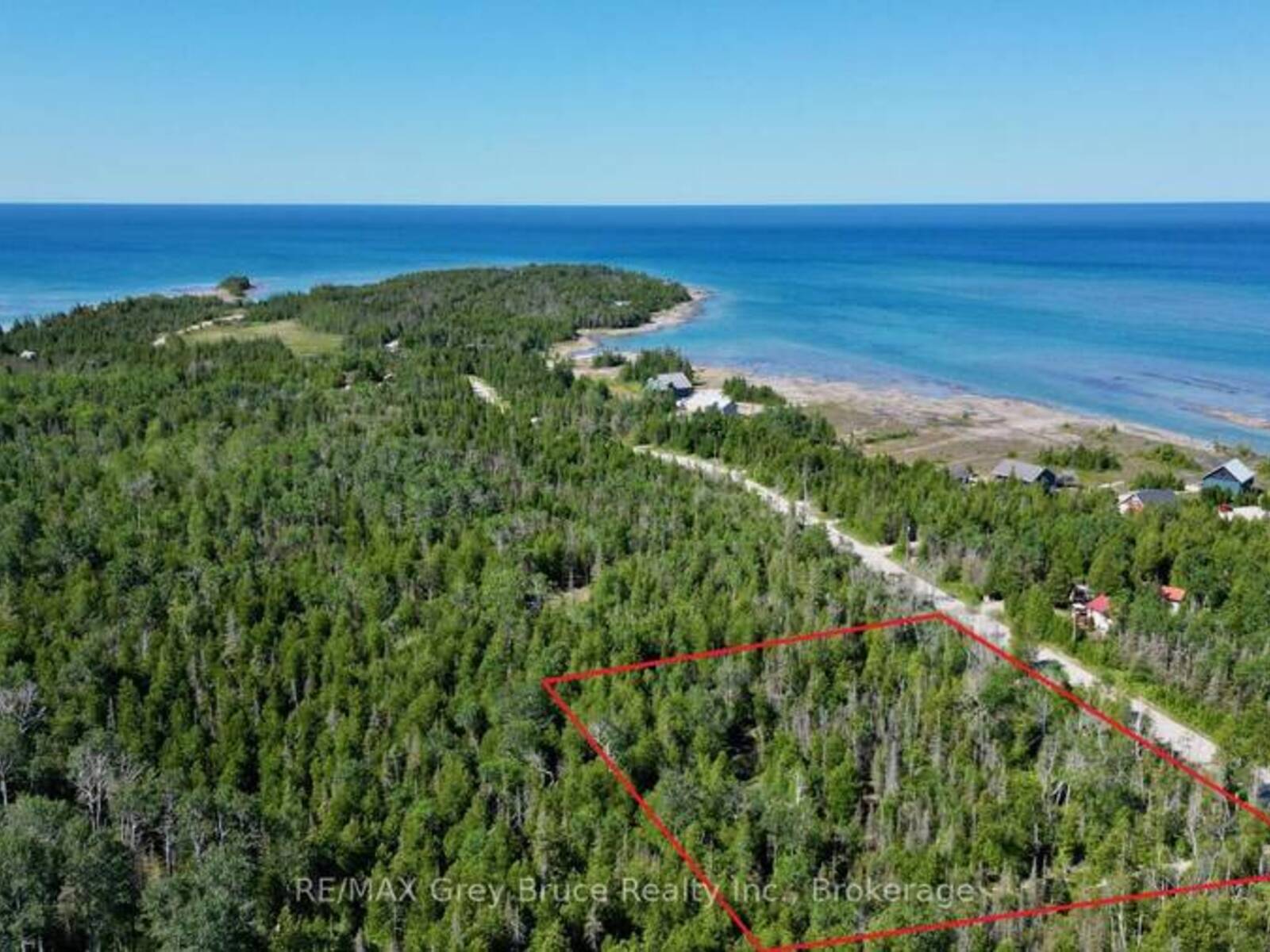 31 BAISE AVENUE, Tobermory, Ontario N0H 2R0