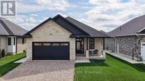 15 ORCHARD DRIVE | Stratford Ontario | Slide Image One