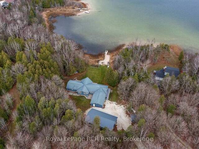 123 LAKEVIEW ROAD Grey Highlands Ontario, N0C 1M0 - 5 Bedrooms Waterfront Home For sale