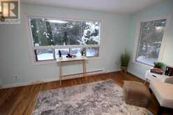 28 HARPUR DRIVE | Tobermory Ontario | Slide Image Eight