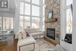 10 CARRICK TRAIL | Gravenhurst Ontario | Slide Image Six