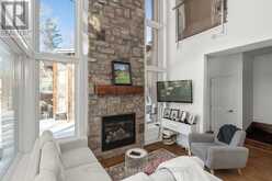 10 CARRICK TRAIL | Gravenhurst Ontario | Slide Image Eight