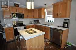 144 ROSEWOOD DRIVE | Owen Sound Ontario | Slide Image Six