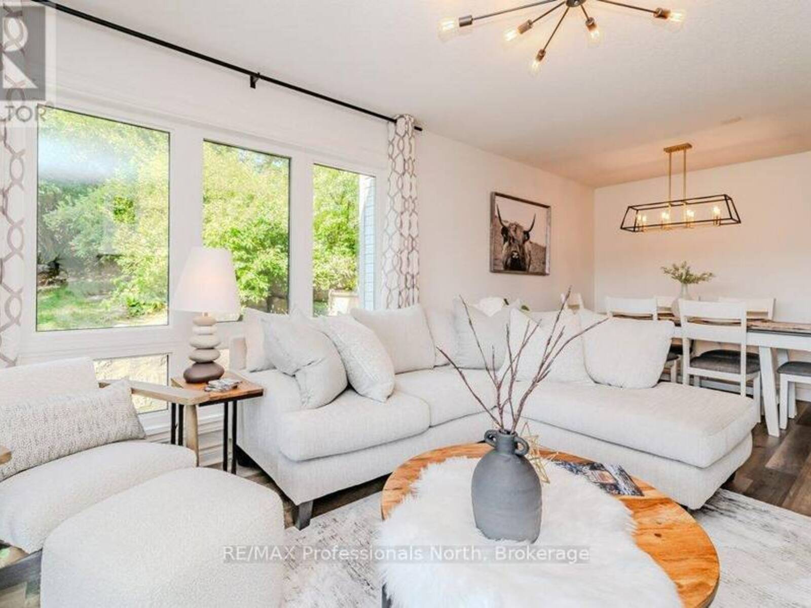 105 - 33 DEERHURST GREENS, Huntsville, Ontario P1H 2J4