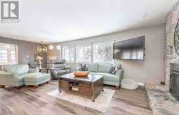 256 WOODLAND DRIVE | Huntsville Ontario | Slide Image Seven
